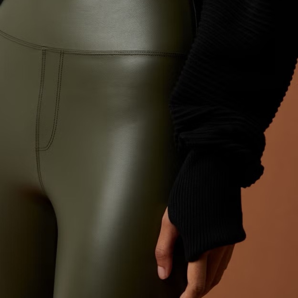Aerie OFFLINE Olive Faux Leather Real Luxe Leggings NWT - Picture 3 of 11
